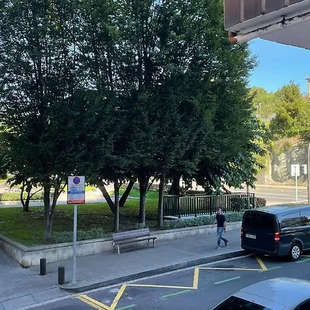 En Con Garaje Apartament Bilbao